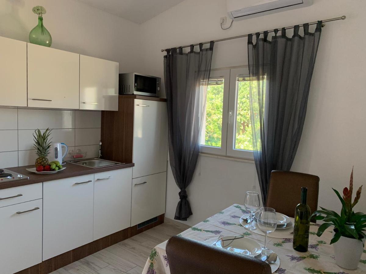 Apartments Fortuna Biograd Na Moru Exteriör bild