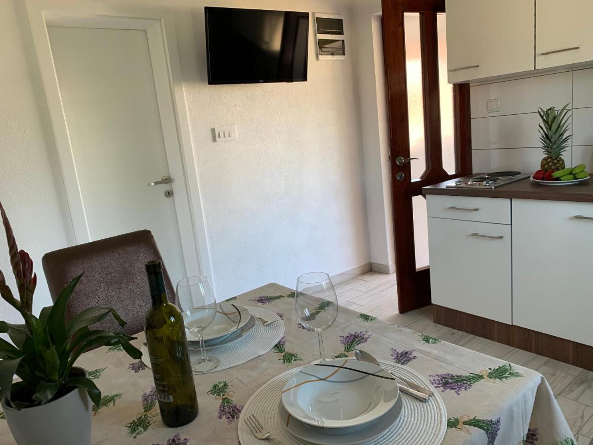 Apartments Fortuna Biograd Na Moru Exteriör bild