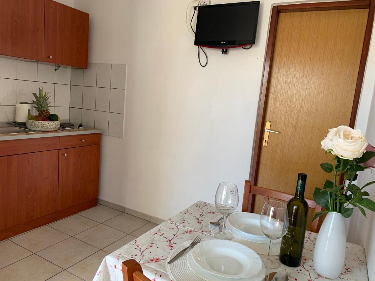 Apartments Fortuna Biograd Na Moru Exteriör bild