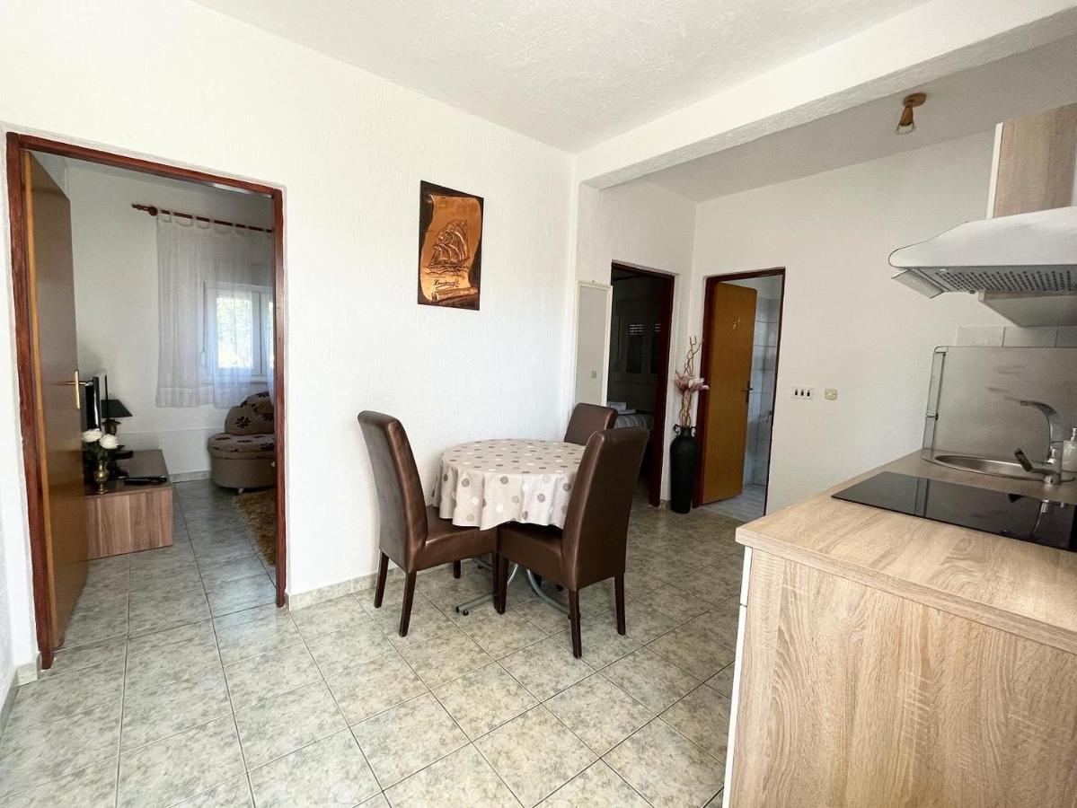 Apartments Fortuna Biograd Na Moru Exteriör bild