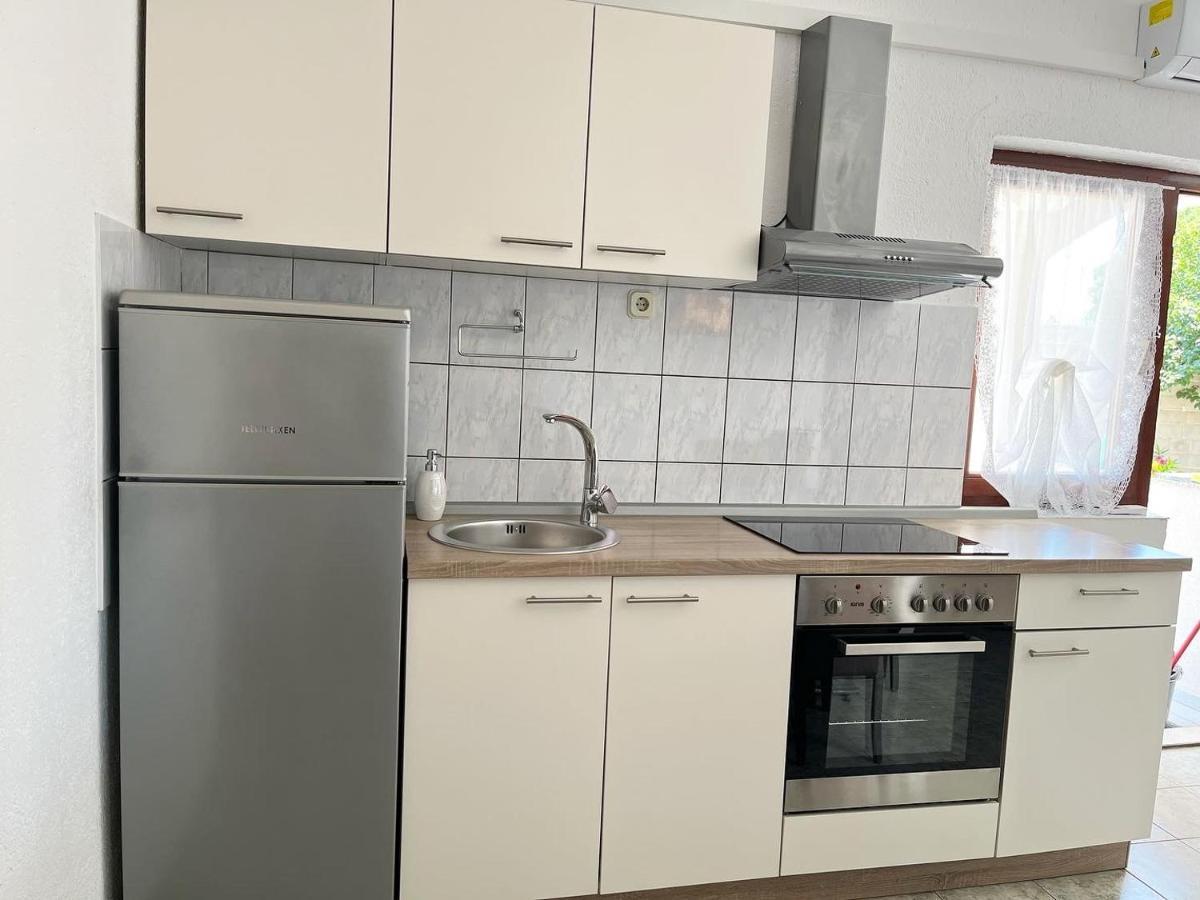 Apartments Fortuna Biograd Na Moru Exteriör bild