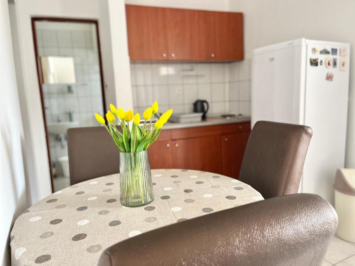 Apartments Fortuna Biograd Na Moru Exteriör bild