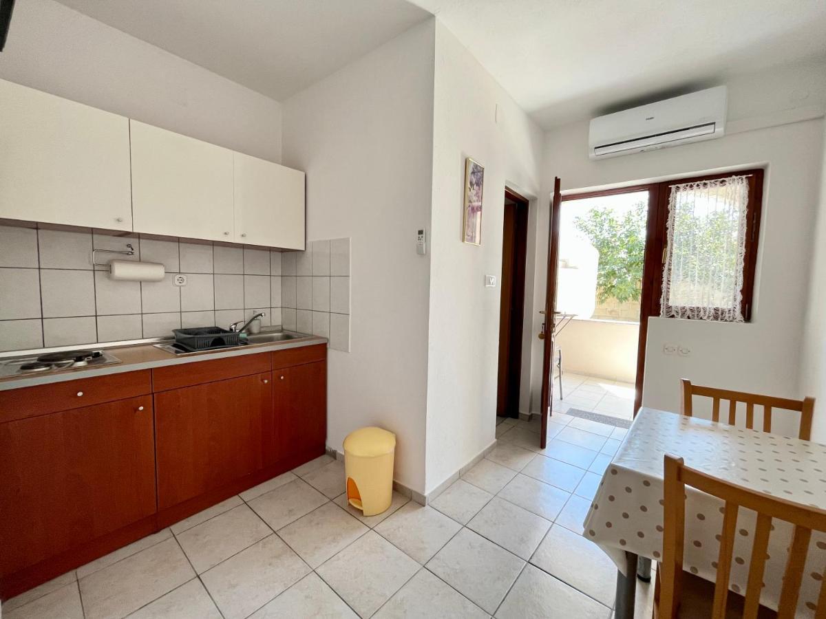 Apartments Fortuna Biograd Na Moru Exteriör bild