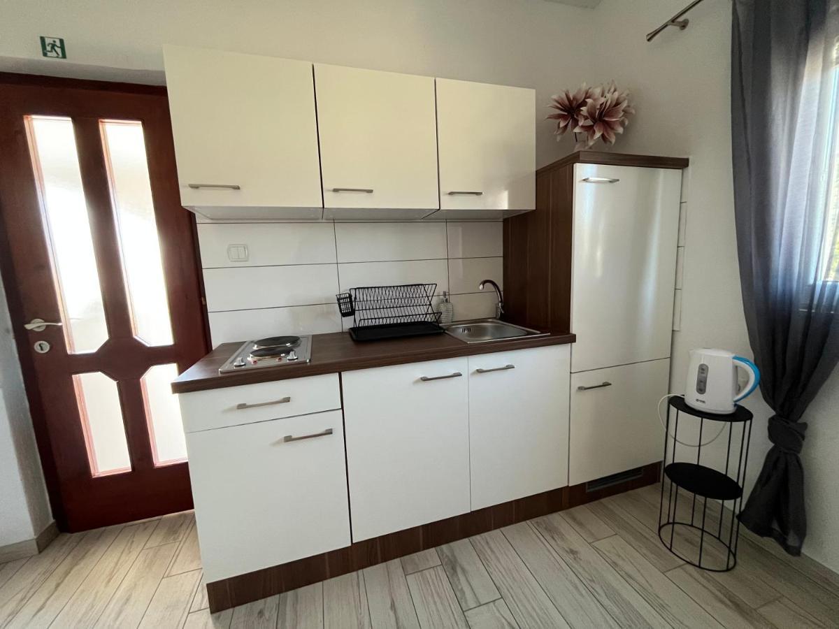 Apartments Fortuna Biograd Na Moru Exteriör bild