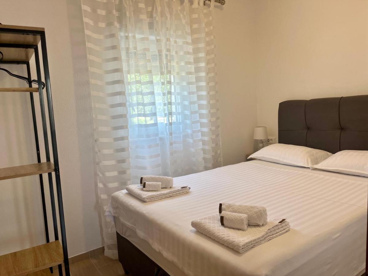 Apartments Fortuna Biograd Na Moru Exteriör bild